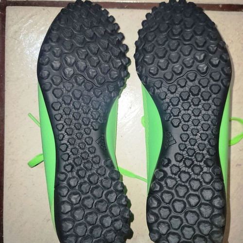 Ποδοσφαιρικά παπούτσια Adidas σχεδόν καινούργια, μέγεθος 39,5, πράσινα