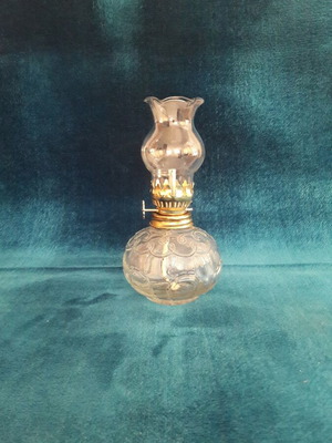 Oil lamp used, works properly, no damage