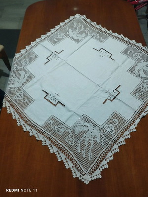 Handmade table square like new 95x95