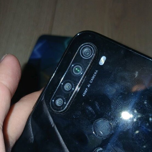 Xiaomi Redmi 8 used with 4 cases, 64GB, dual SIM
