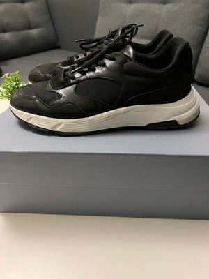 Hogan Hyperlight sneakers size 41.5 black and white