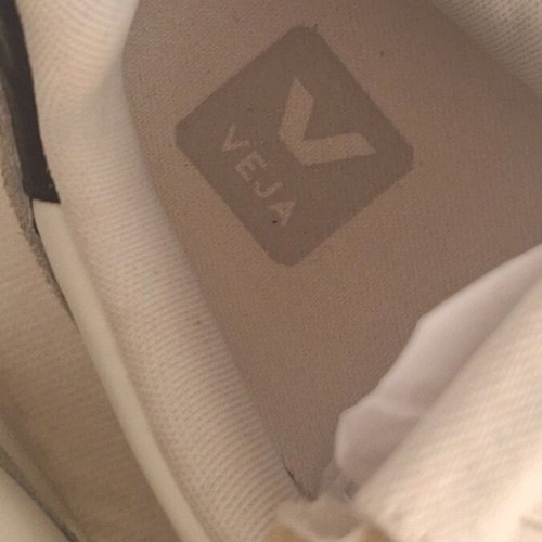 Veja V10 low women's sneakers, size 39, white black clay