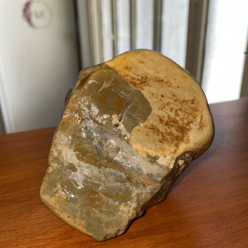 Multicolored quartz new with iron patterns