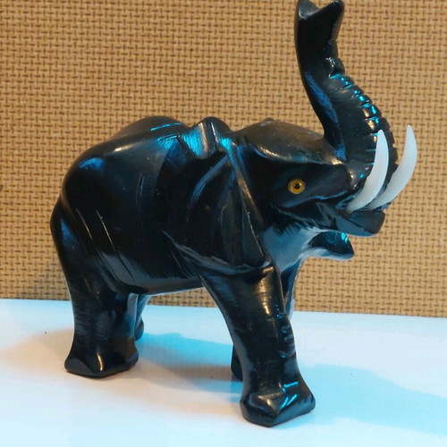 Onyx elephant figurine new, 9 cm, Cusco Peru