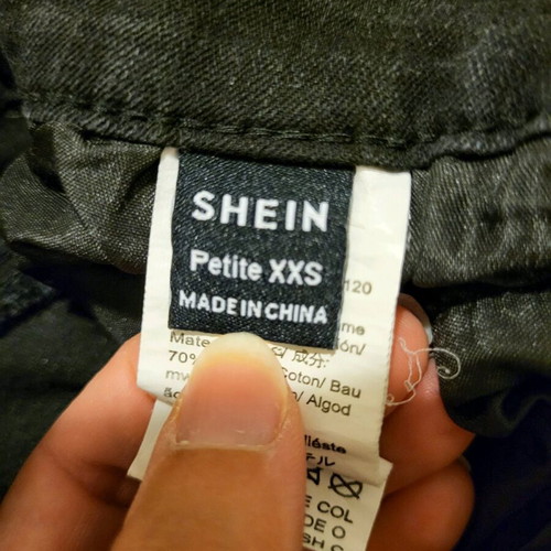 Black Shein jeans like new, elastic crop, size XS