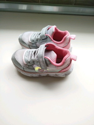 Girls' gray athletic shoes used size 27