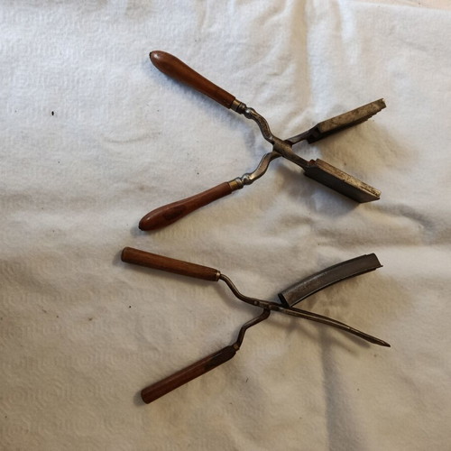 Hairdressing tools used, metal with wooden handles, vintage set