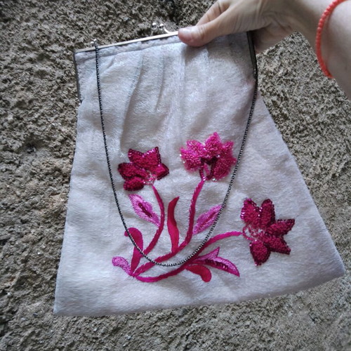 Large fabric bag vintage style with embroidery and chain new