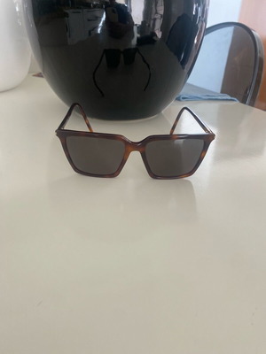 Saint Laurent tortoise sunglasses like new