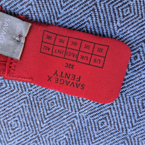 Savage X Fenty Red Velvet bra new, red