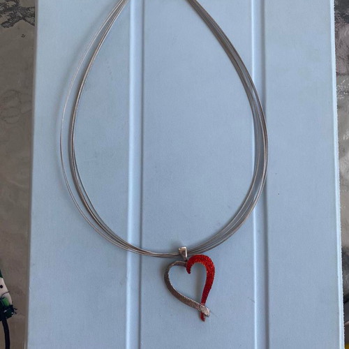 Heart necklace in silver and red new