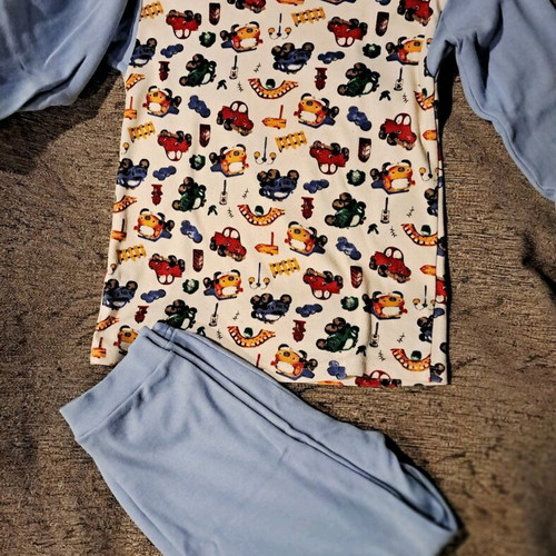 Cotton pajama used for 8-9 years warm