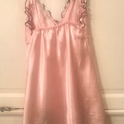 Fontana Di Vita pink satin nightdress with lace like new