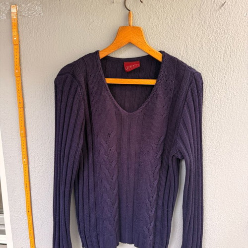 Golden women's knitted sweater purple like new, vintage style