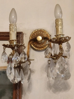 Crystal chandelier used with two smaller lamps