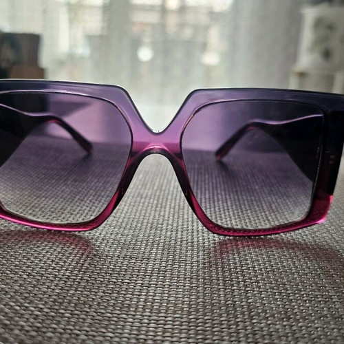 Anna Riska sunglasses used, purple