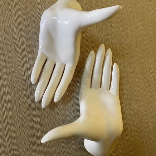 Doll hands like new