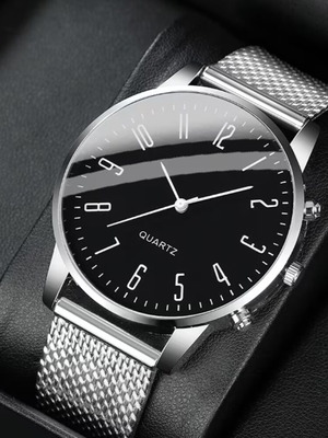 Quartz wristwatch with bracelet