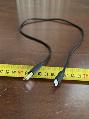 USB A to USB C cable like new, 0.5m length