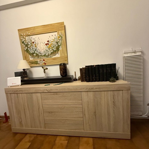 Modern Minimal Buffet like new with ample storage space