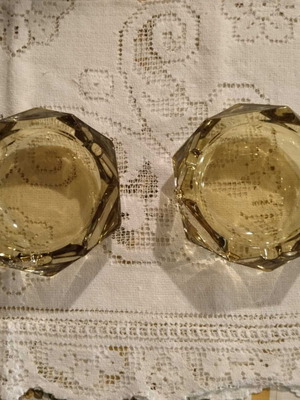 Yellow crystal ashtrays set of 2, 13cm, new