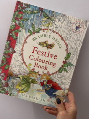 Brambly Hedge Festive Colouring Book new, English