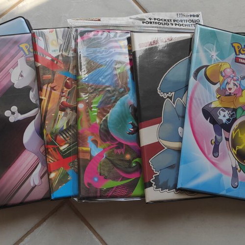 Pokémon binder pack 252 slots, like new