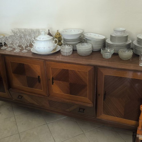 Buffet with storage cabinets and glass display space