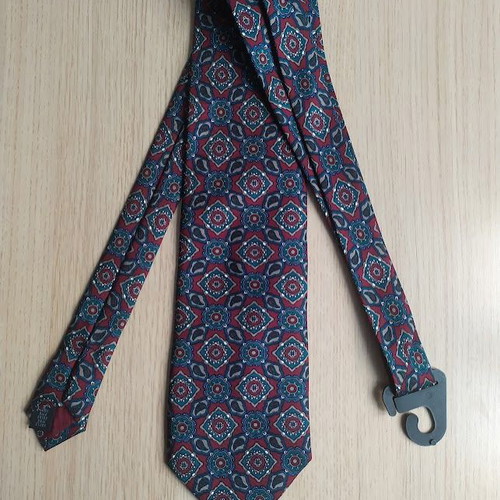 Glou Brothers silk men's tie like new, blue and red