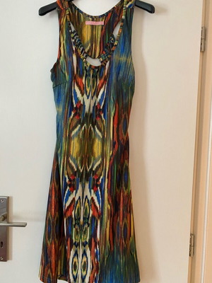 Short colorful dress like new with open back
