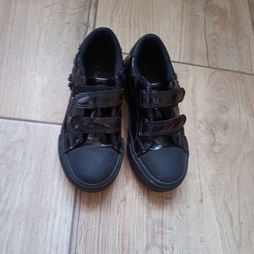 Rubber sneakers size 29 for girls like new, black