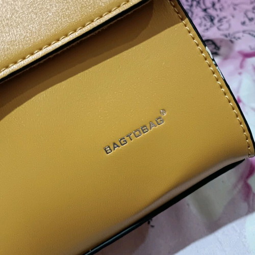 BagtoBag yellow hand bag used with detachable strap