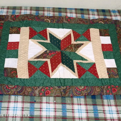 Patchwork quilt like new 220×210 cm with 2 pillowcases