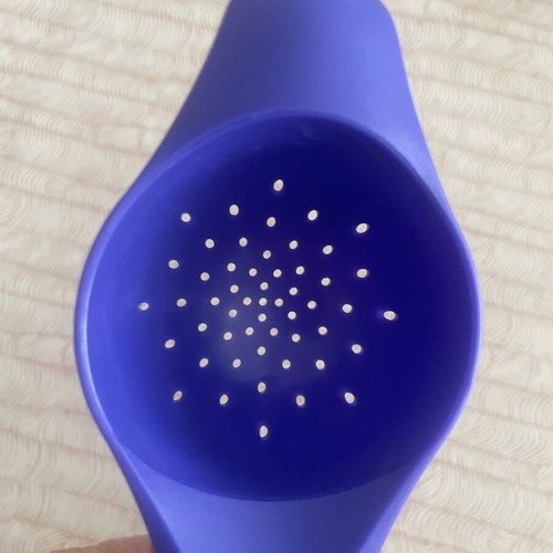 Tupperware small baking sieve purple/blue, new
