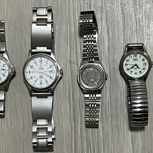 Lot of 16 vintage watches Seiko, Orient, Citizen, Timex, Victorinox used