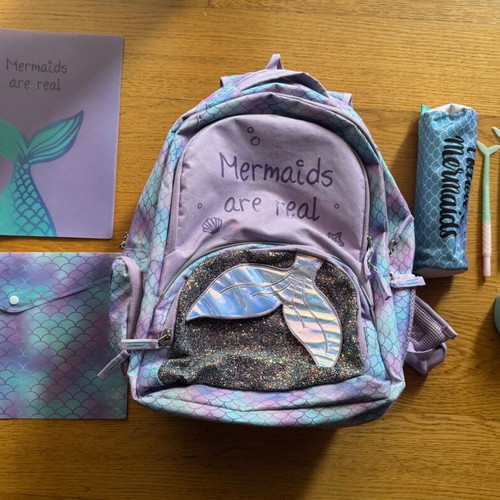 I Believe in Mermaids school set like new with bag and accessories