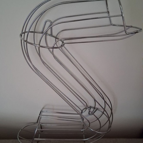 S-shaped fruit bowl, ideal for oranges
