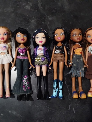 Κούκλες Bratz μεταχειρισμένες, σετ 8 με ελάττωμα σε μία κούκλα