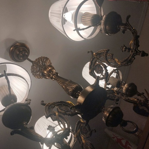Bronze chandelier with 4 holders like new, vintage style
