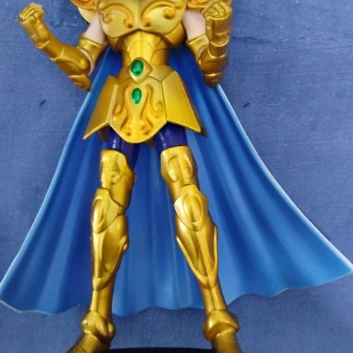 Saint Seiya Saint Senya Leo Gold Saint figure with blue cape