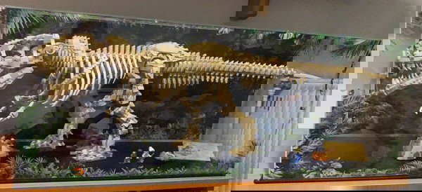 ΠΩΛΕΙΤΑΙ LEGO TREX Limited Edition με θήκη
