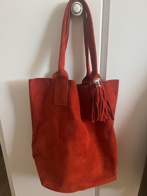 Vera Italy Red Suede Genuine Leather Shoulder Bag like new