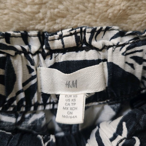 H&M summer shorts like new, 100% linen, high waist, black and white, XS