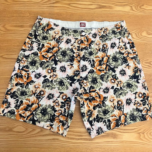 Levi's floral bermuda shorts XL like new, multicolor