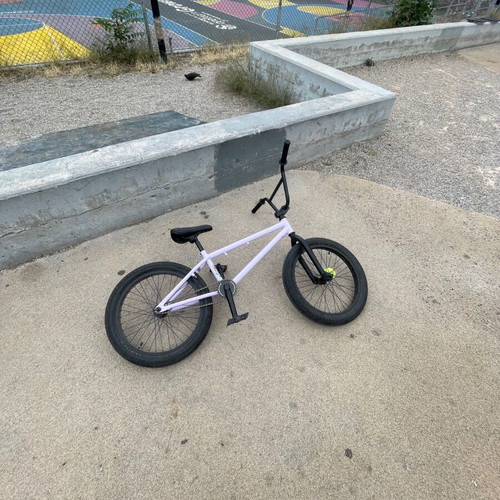 BMX Haro bike like new, 20 inch wheels, male, gears