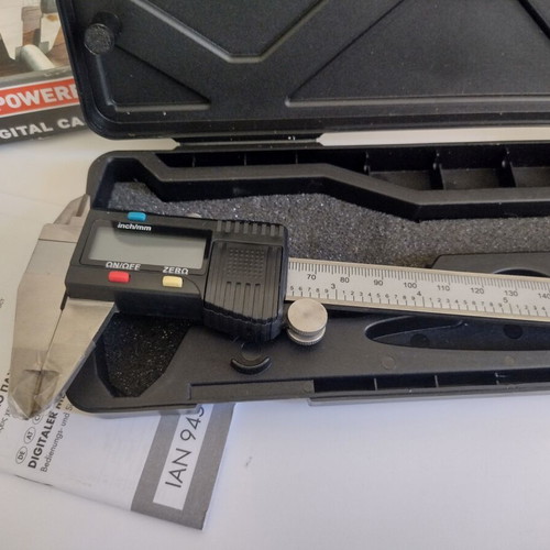 Electronic caliper new in box with new battery