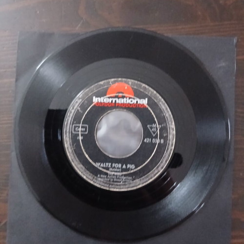 The Who 45 RPM record used, rock
