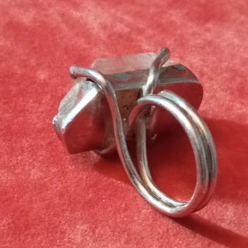 Silver 925 ring with rose quartz like new, stone length 3cm - 1cm