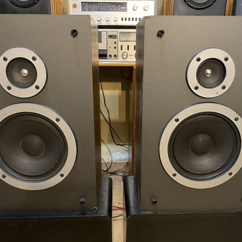 Wharfedale W-10 vintage 2-way speakers, made in England