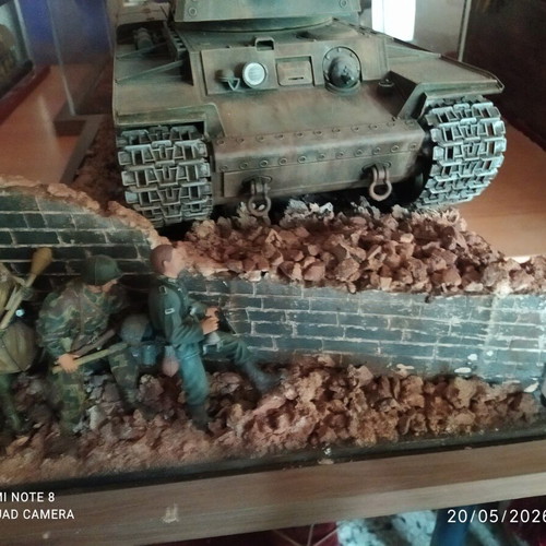 Diorama KV-1 new, Soviet heavy tank battle of Berlin